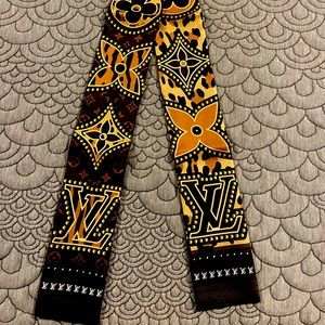 Brand new Louis Vuitton Bandeau!